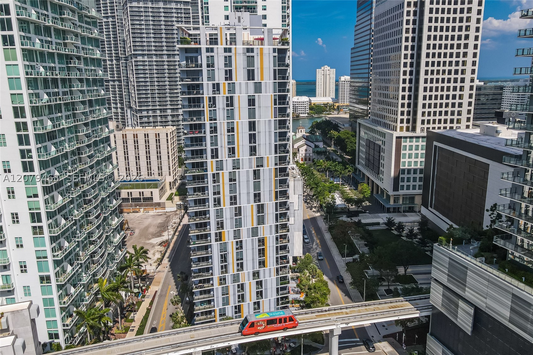 31 SE 6th St #707, Miami FL 33131