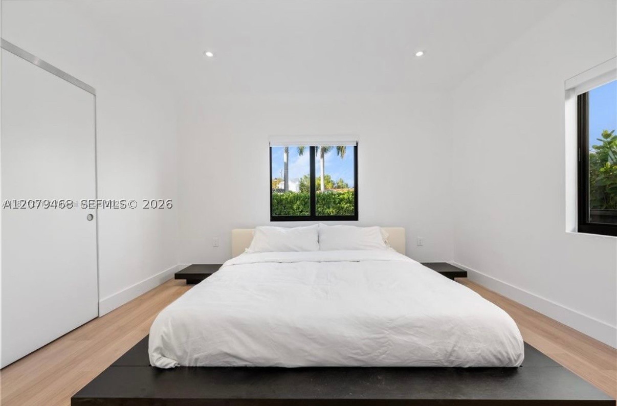 900 W 47th Ct, Miami Beach FL 33140