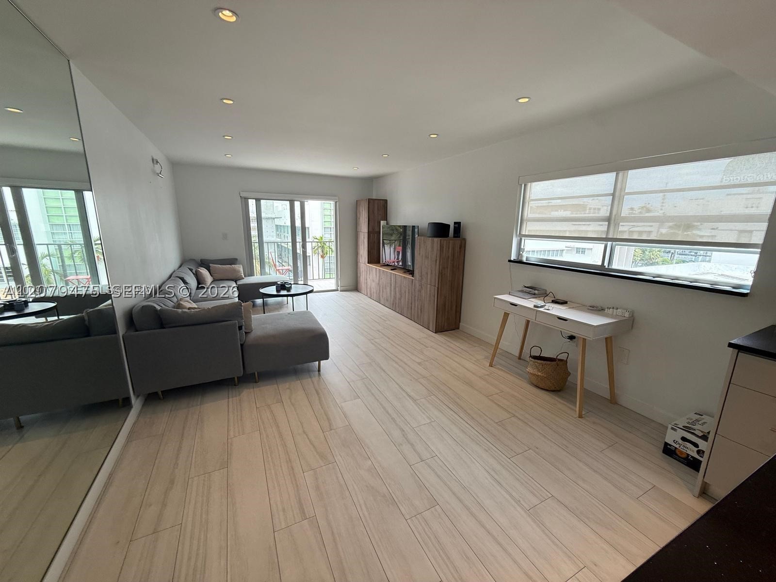 1150 Collins Ave #406, Miami Beach FL 33139