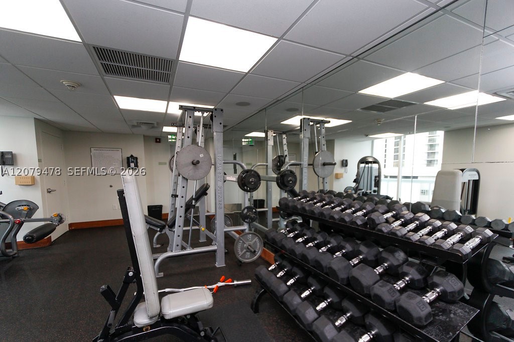 41 SE 5th St #2405, Miami FL 33131