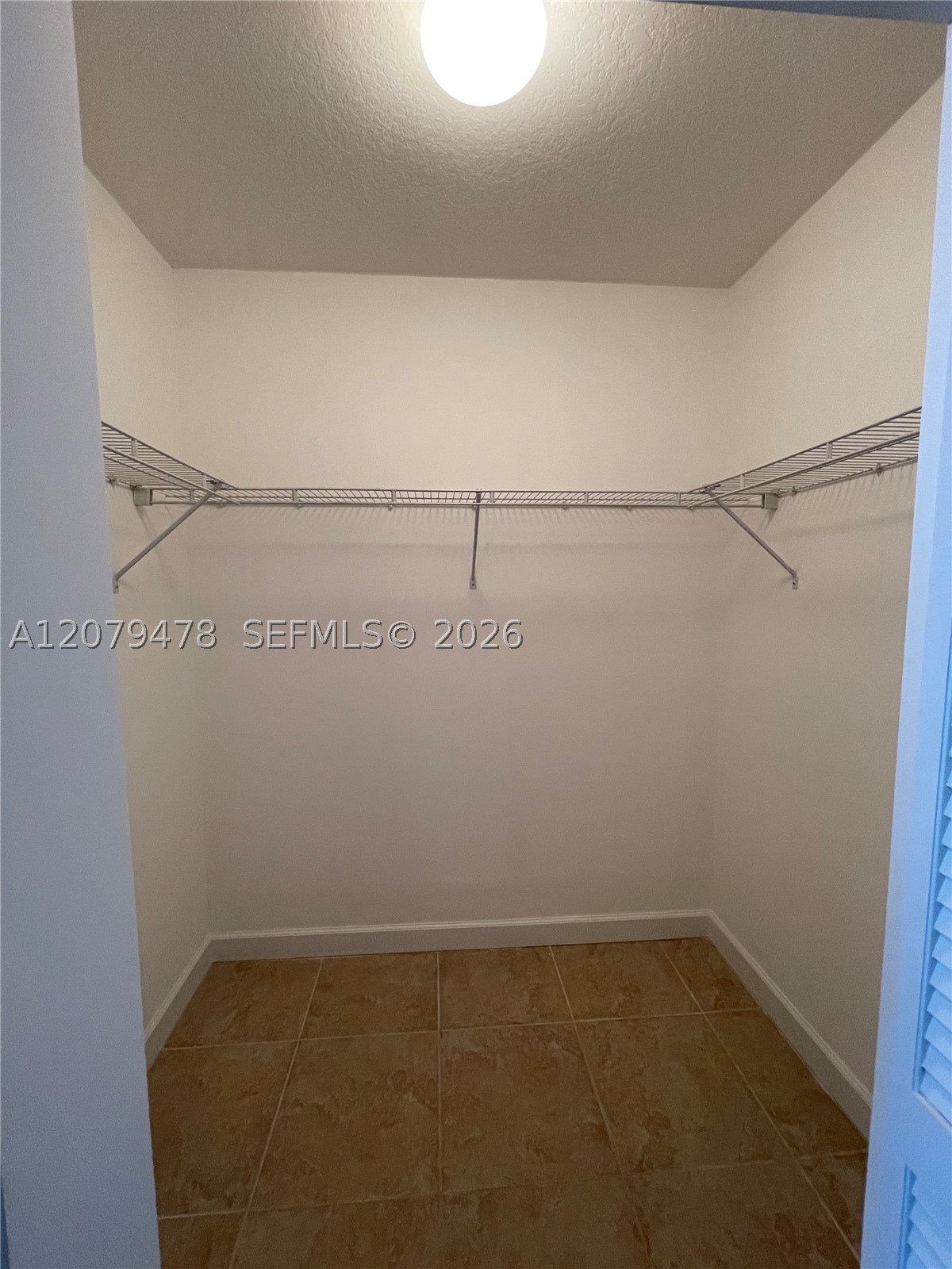 41 SE 5th St #2405, Miami FL 33131