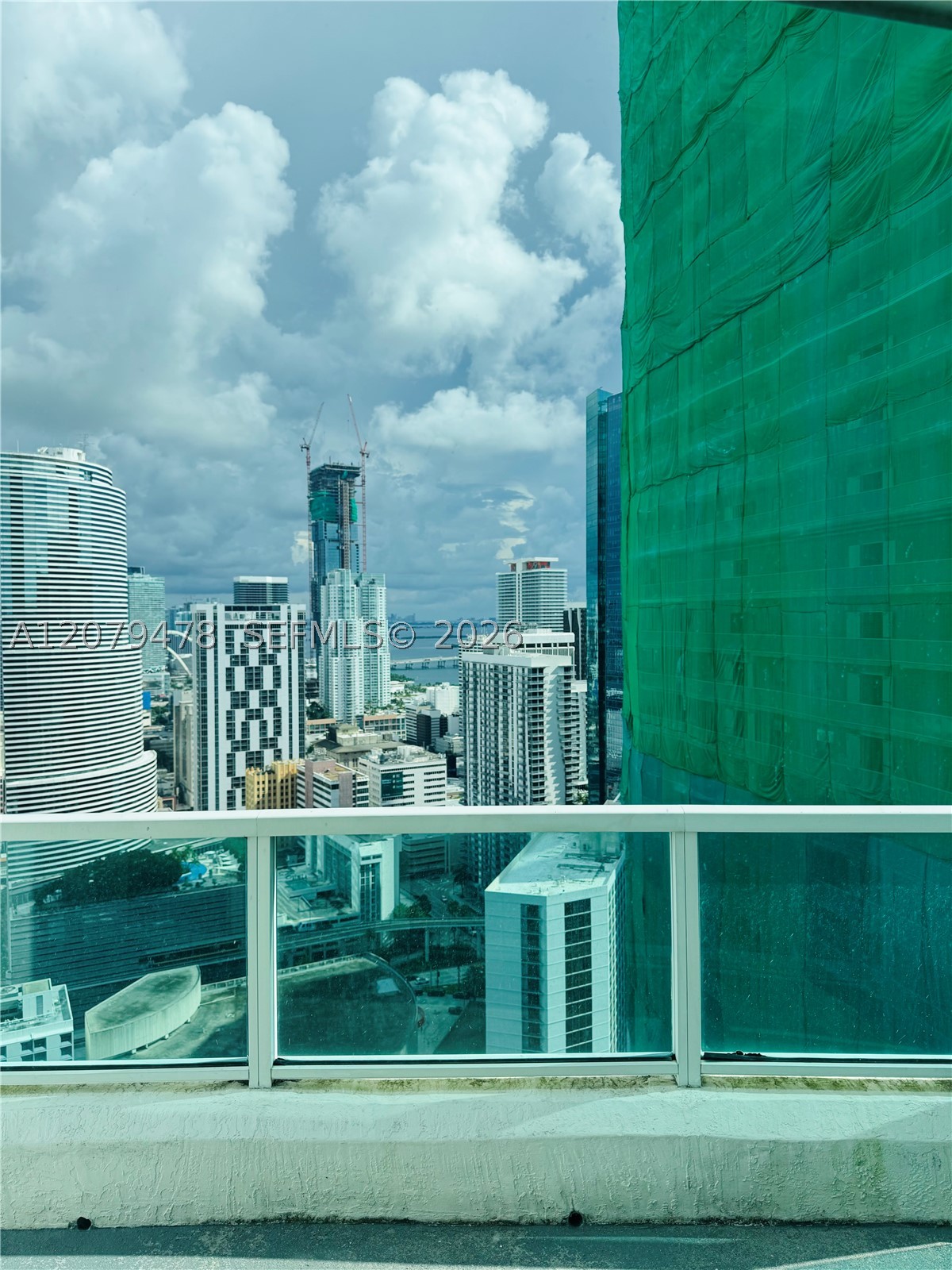 41 SE 5th St #2405, Miami FL 33131