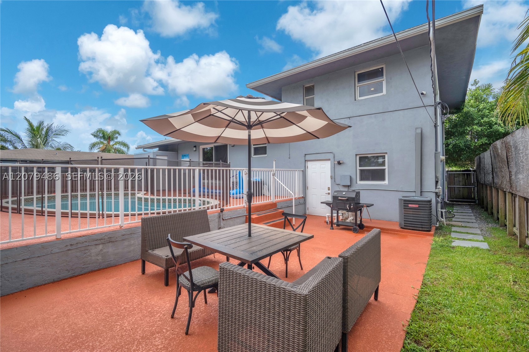 628 SW 4th St, Hallandale Beach FL 33009