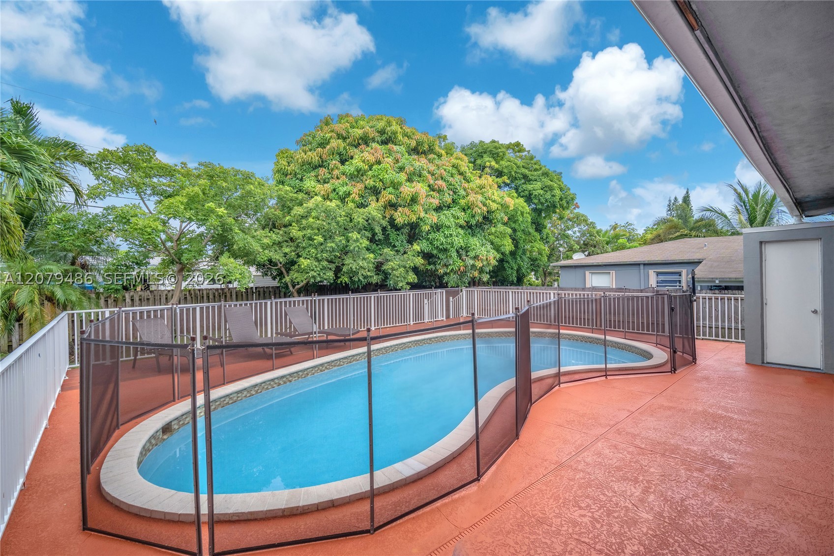 628 SW 4th St, Hallandale Beach FL 33009