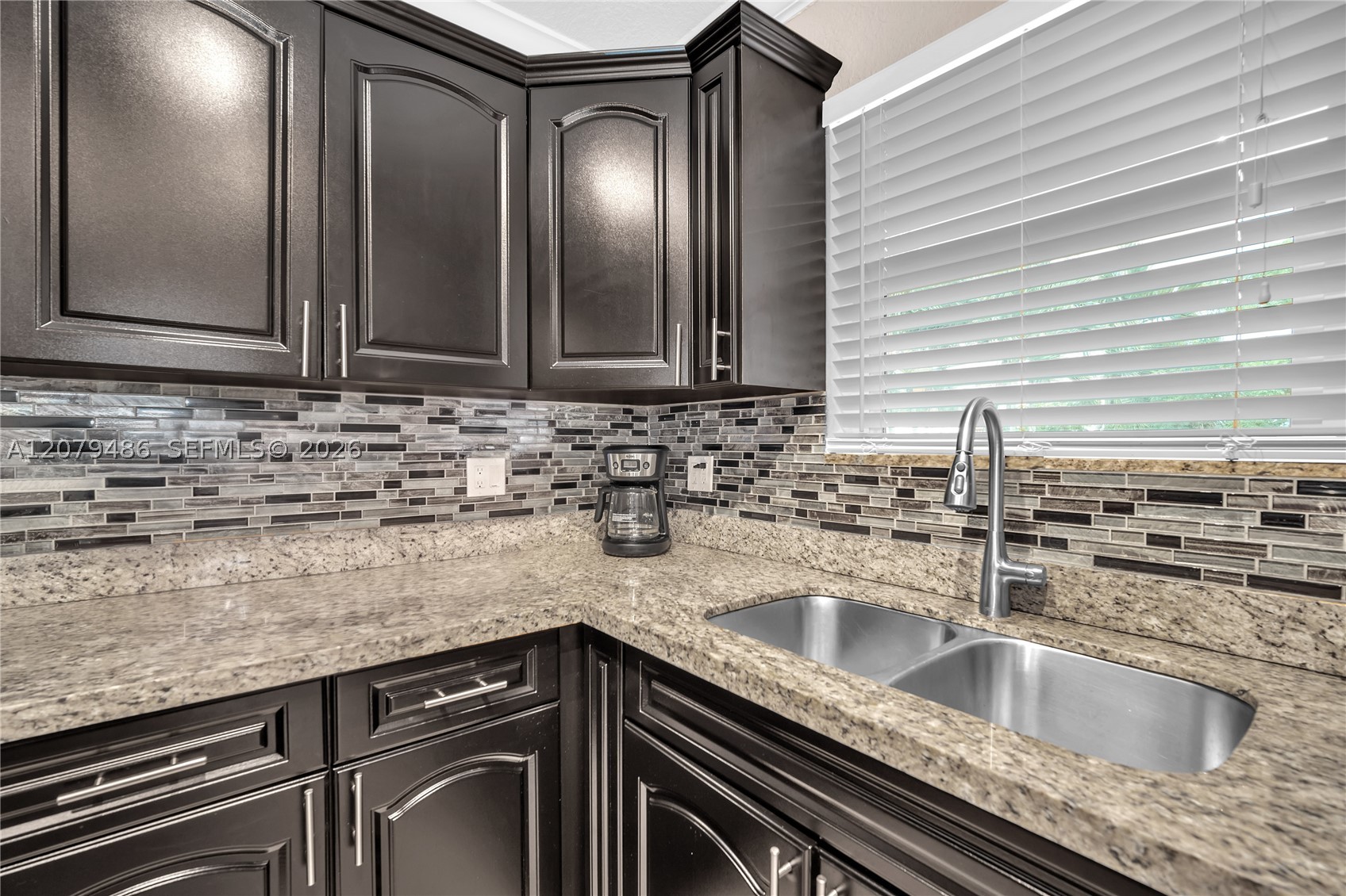 628 SW 4th St, Hallandale Beach FL 33009