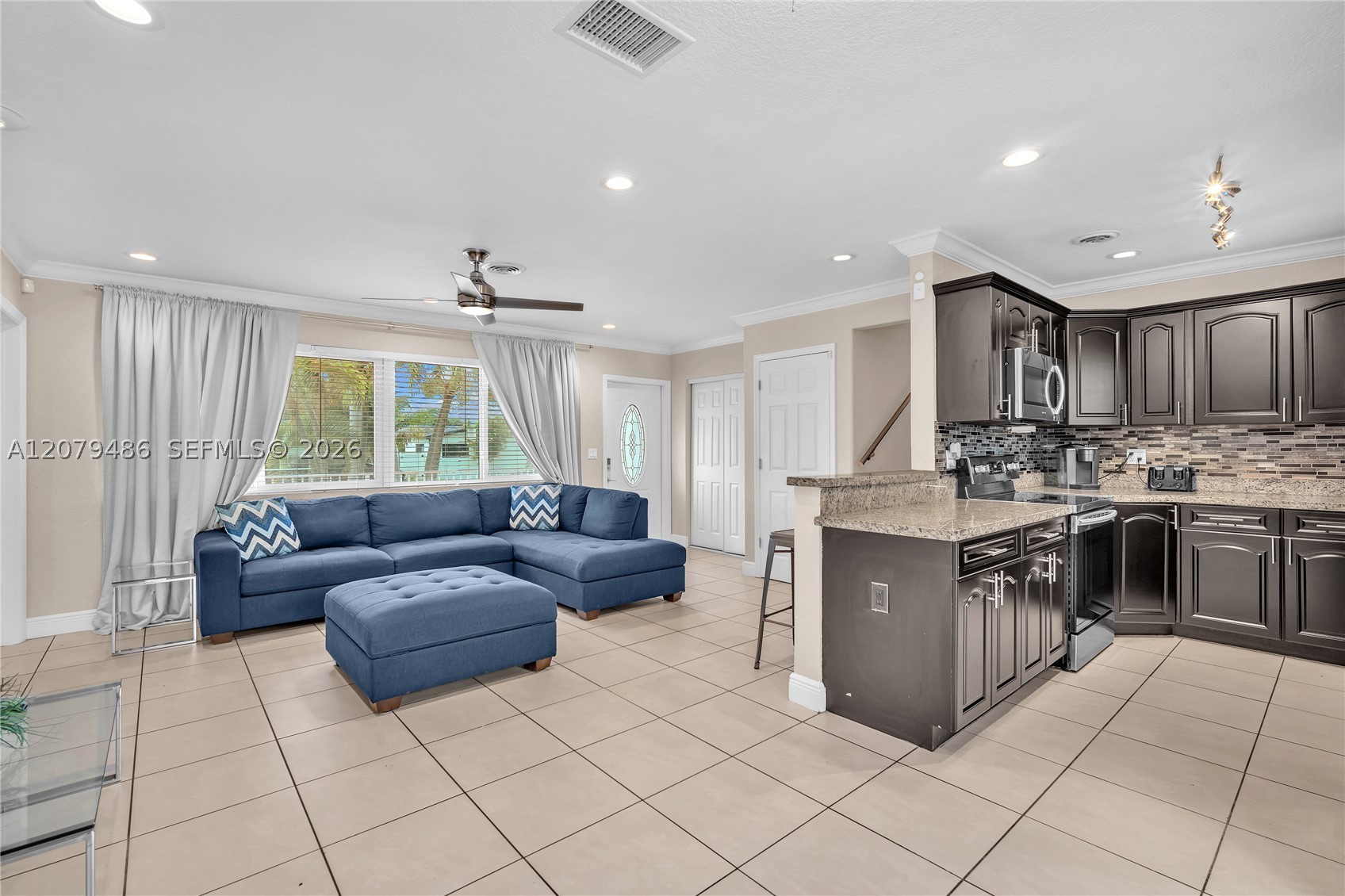 628 SW 4th St, Hallandale Beach FL 33009