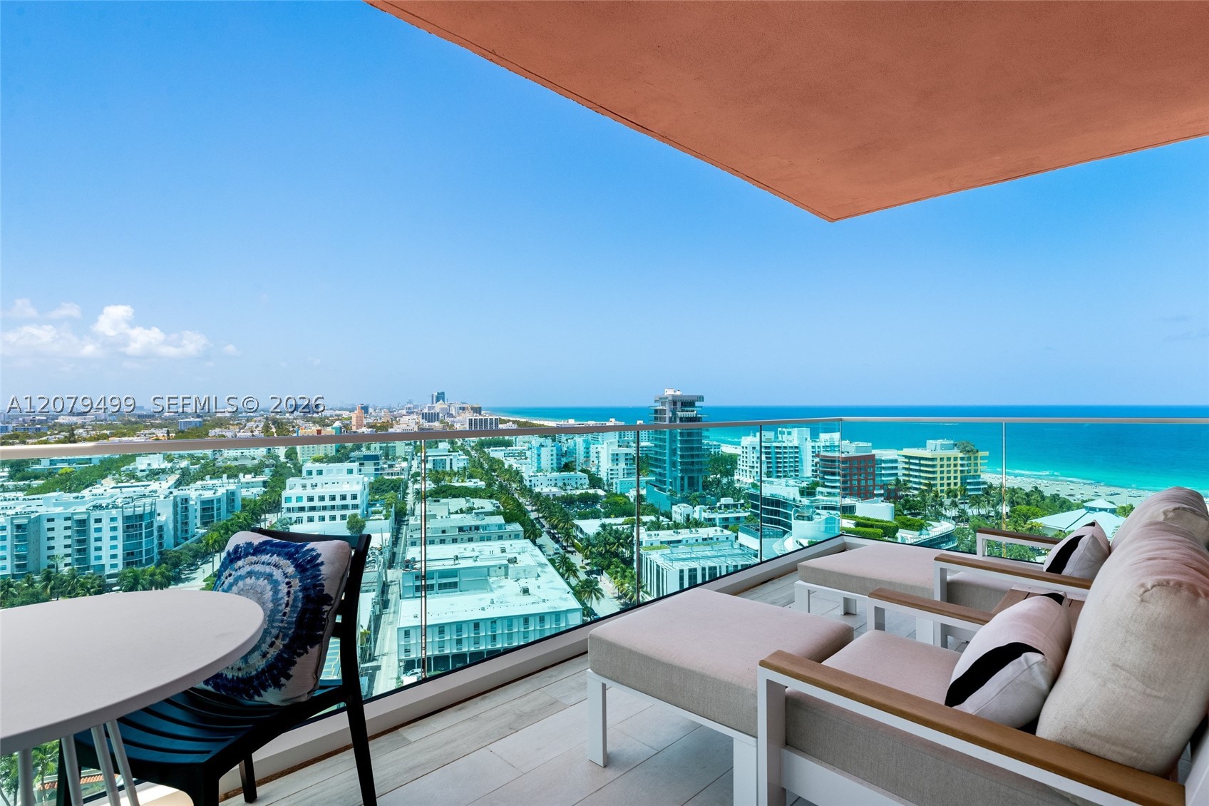 300 S Pointe Dr #2005, Miami Beach FL 33139