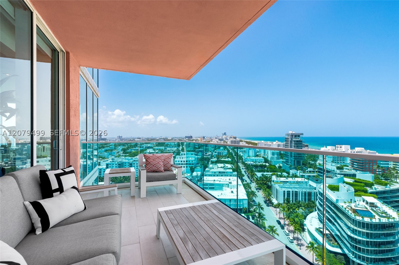 300 S Pointe Dr #2005, Miami Beach FL 33139