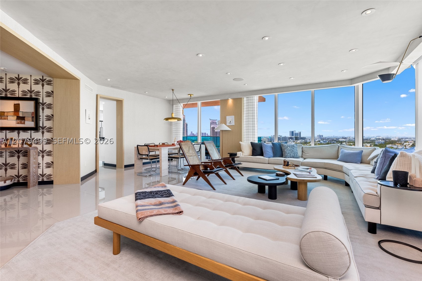 300 S Pointe Dr #2005, Miami Beach FL 33139