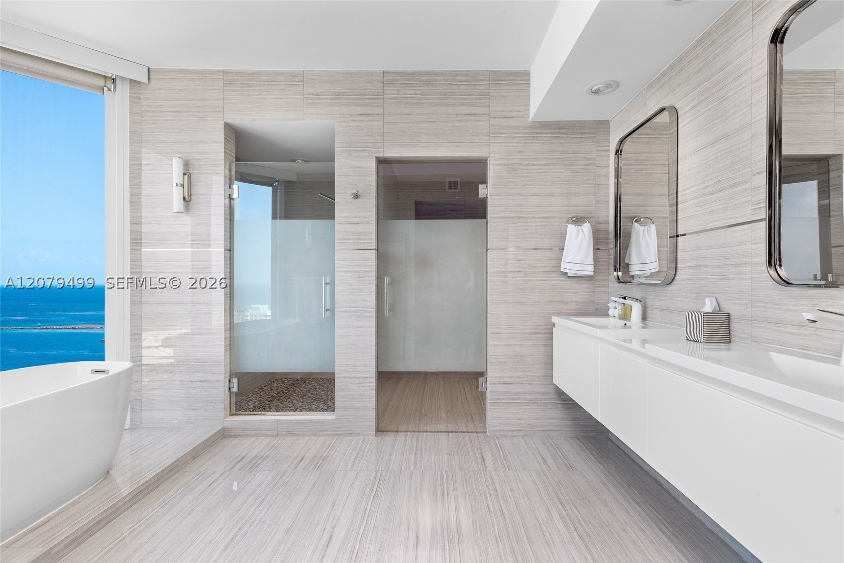 300 S Pointe Dr #2005, Miami Beach FL 33139