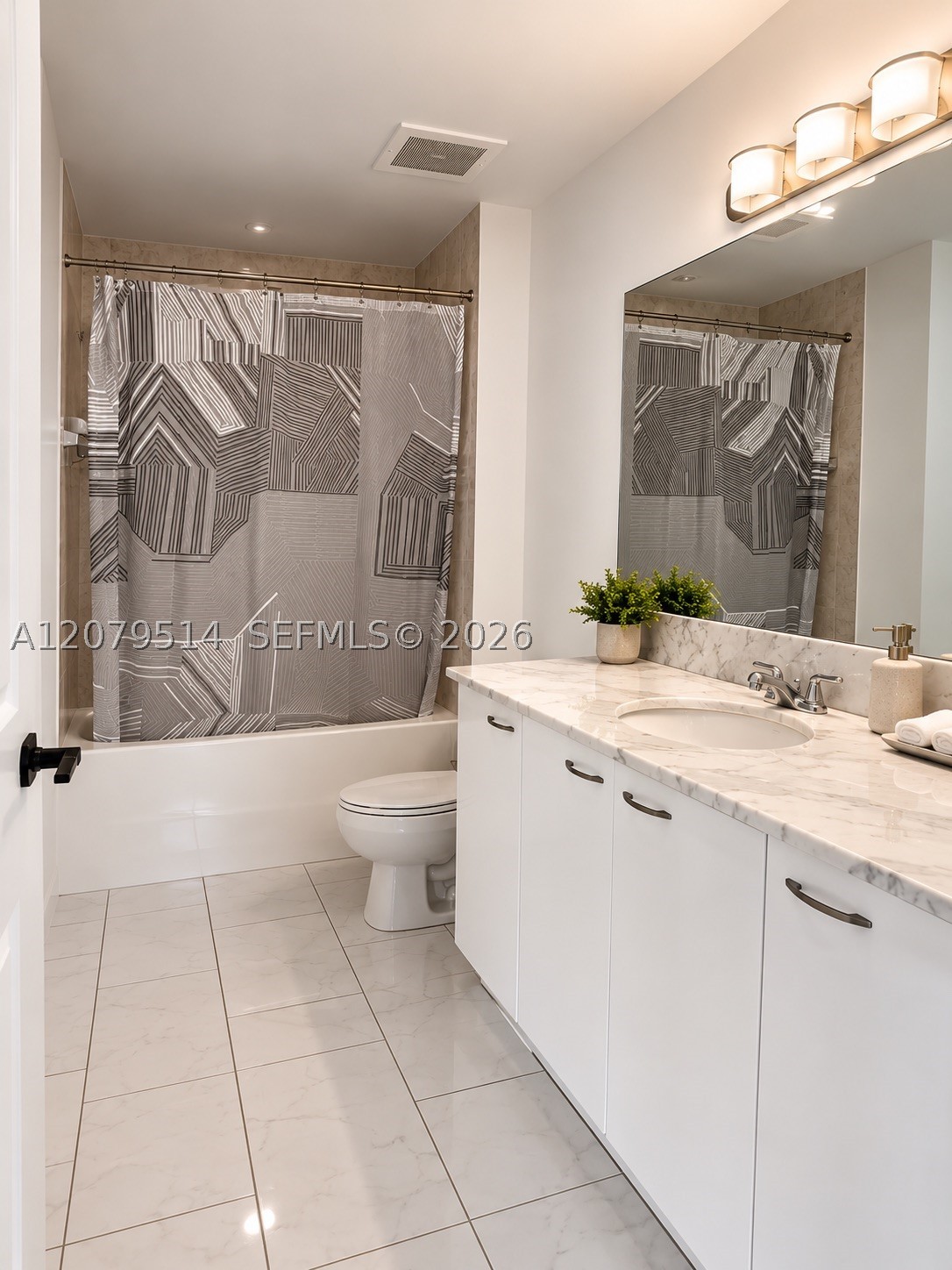 133 NE 2nd Ave #2113, Miami FL 33132