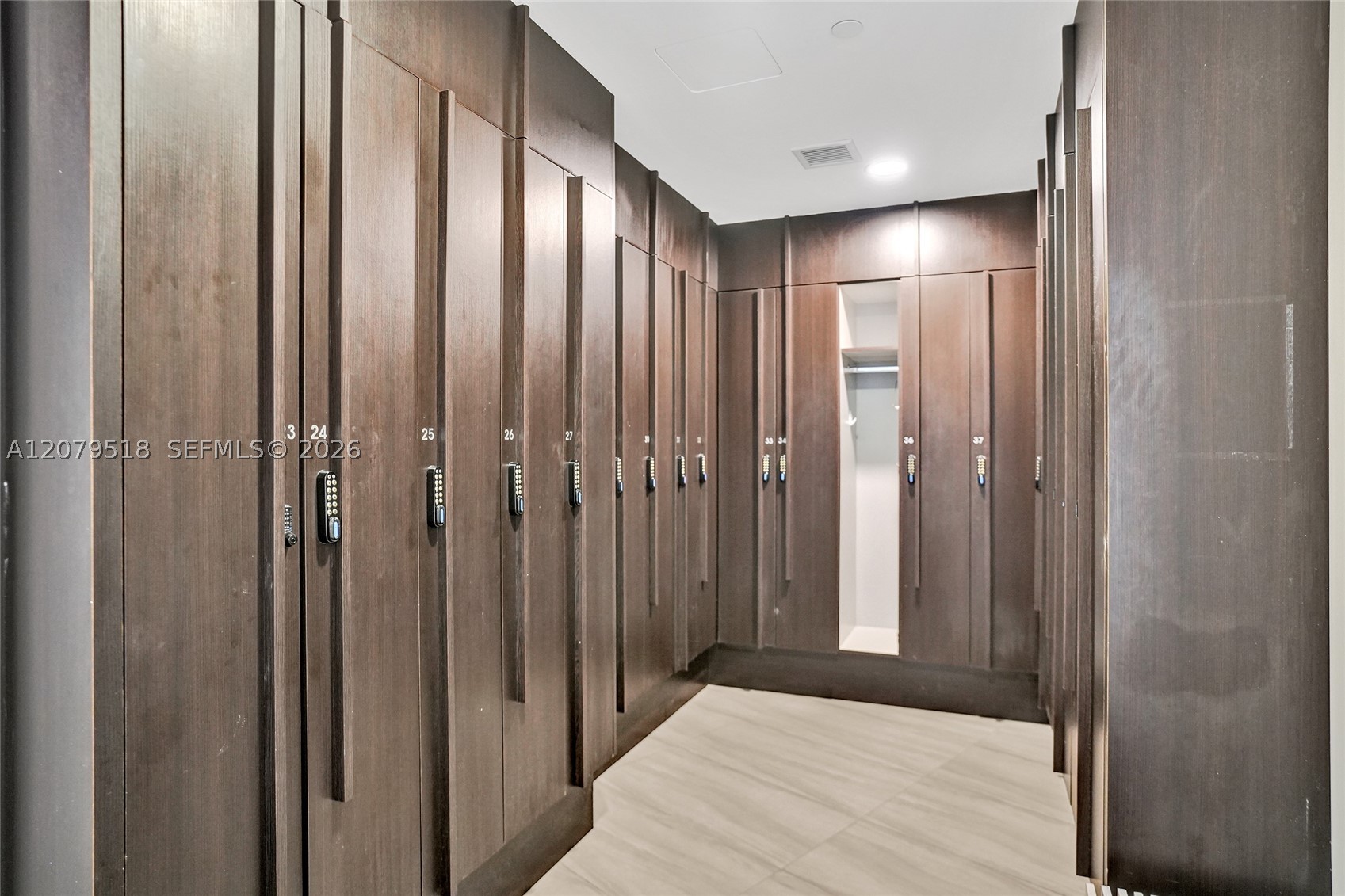 20281 E Country Club Dr #2314, Aventura FL 33180