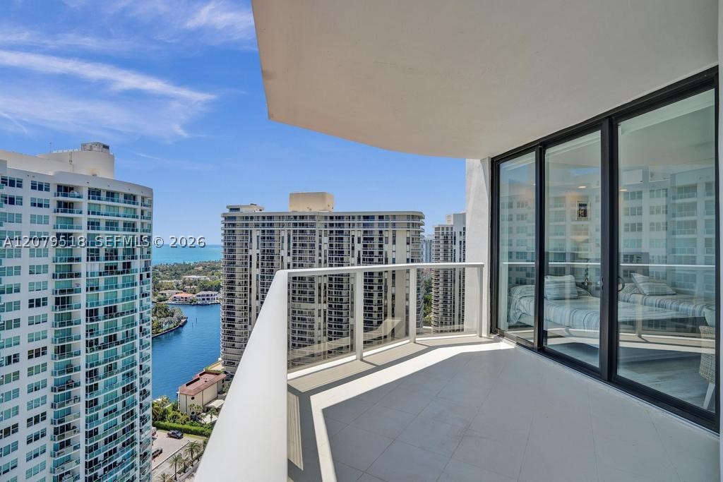 20281 E Country Club Dr #2314, Aventura FL 33180