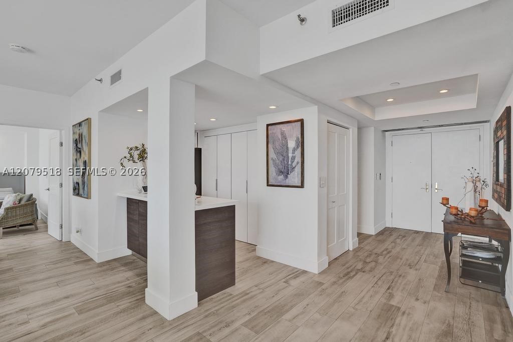 20281 E Country Club Dr #2314, Aventura FL 33180