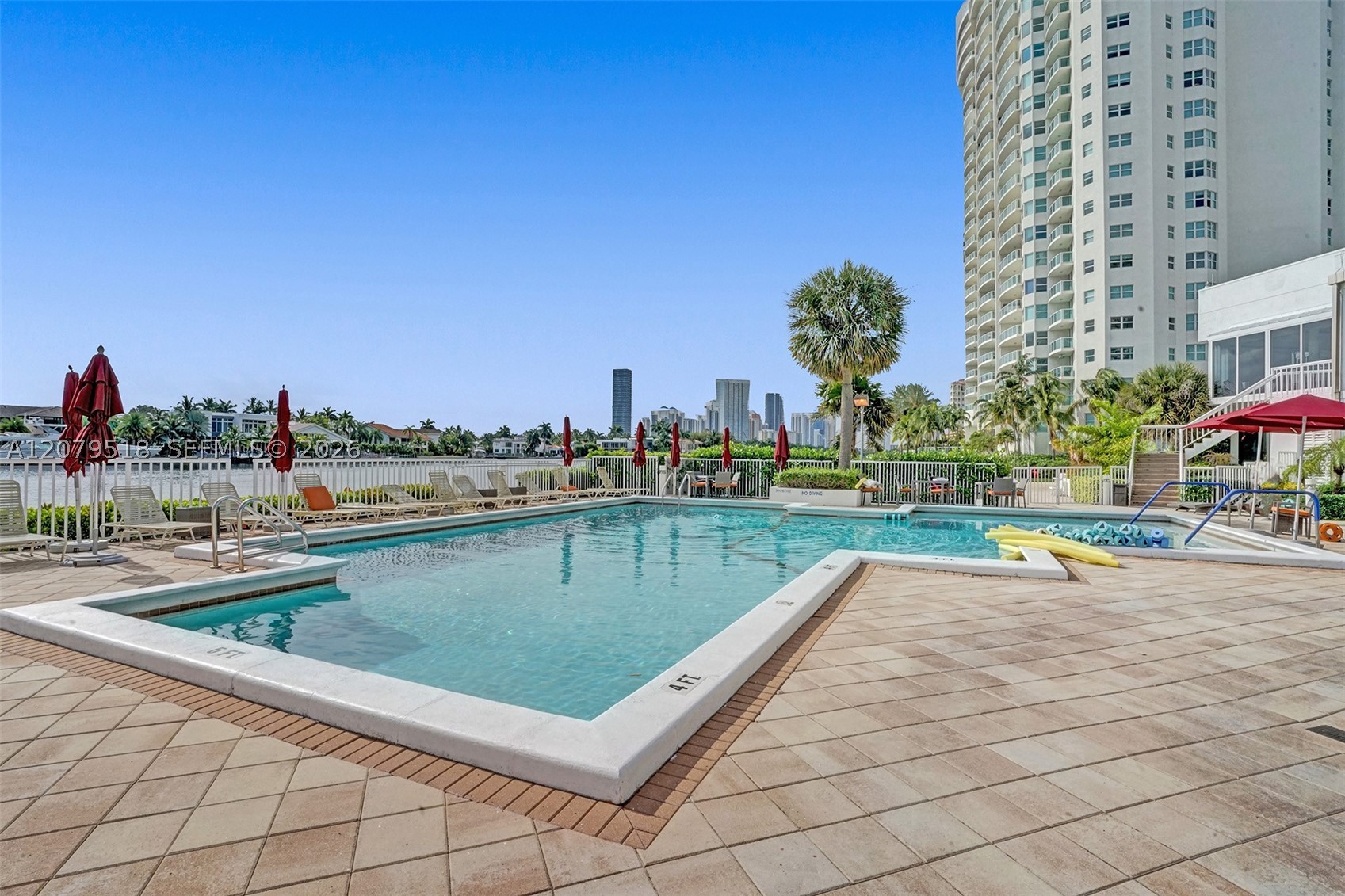20281 E Country Club Dr #2314, Aventura FL 33180