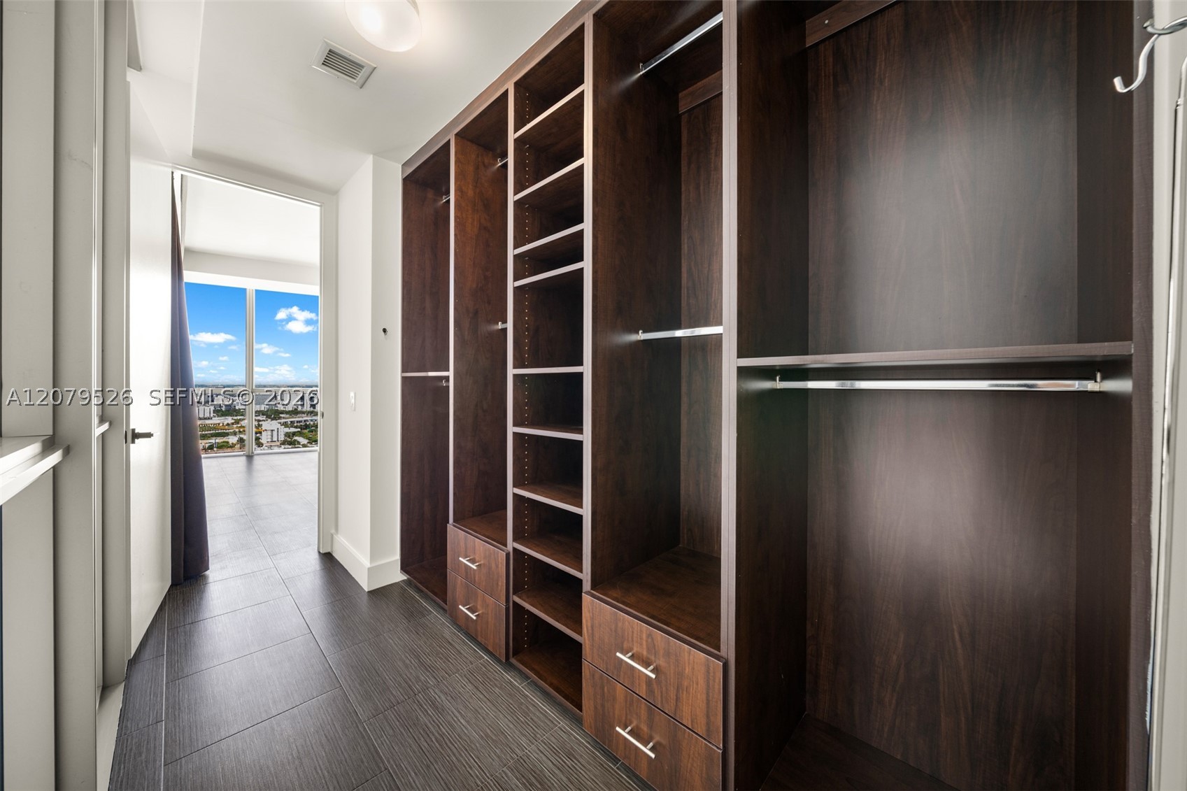 1100 Biscayne Blvd #3805, Miami FL 33132