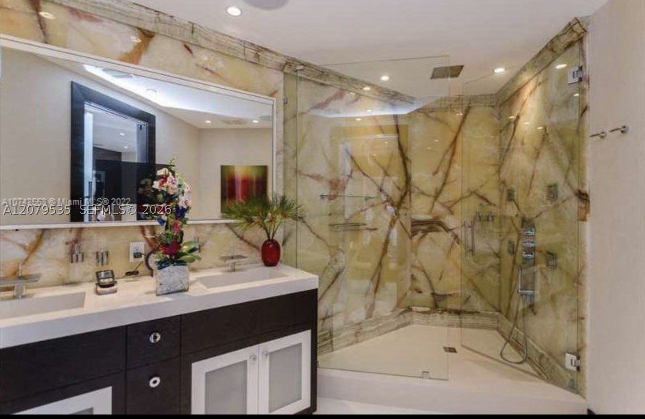 3802 NE 207th St #2802, Aventura FL 33180