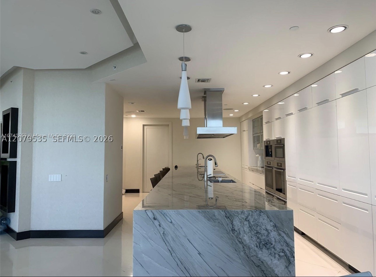 3802 NE 207th St #2802, Aventura FL 33180