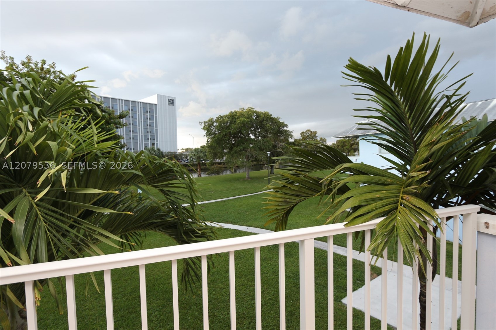 7660 SW 82nd St #H208, Miami FL 33143