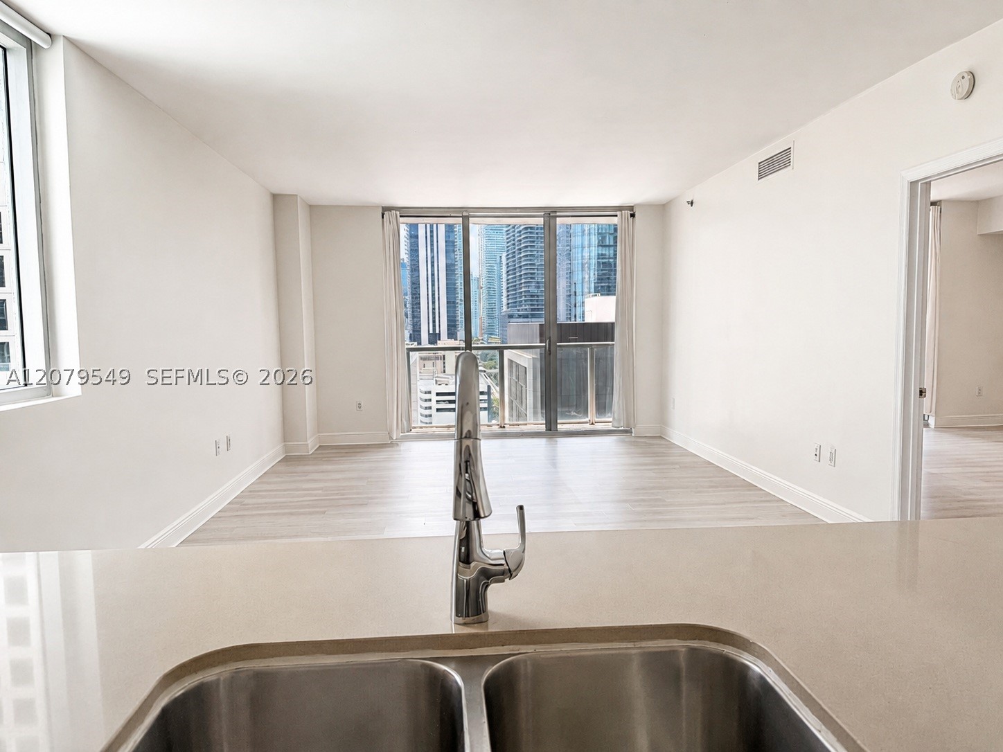 55 SE 6th St #1510, Miami FL 33131