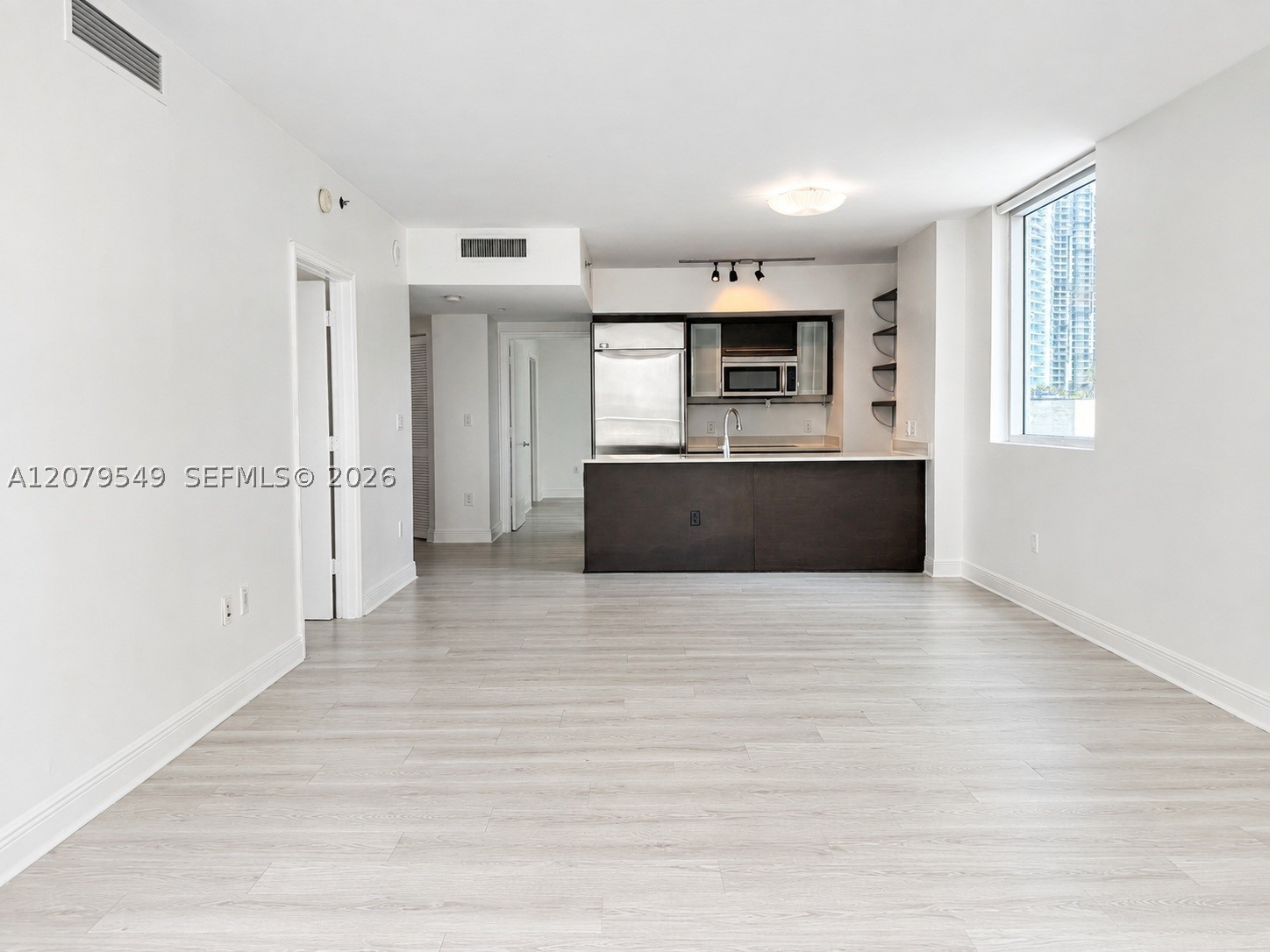 55 SE 6th St #1510, Miami FL 33131