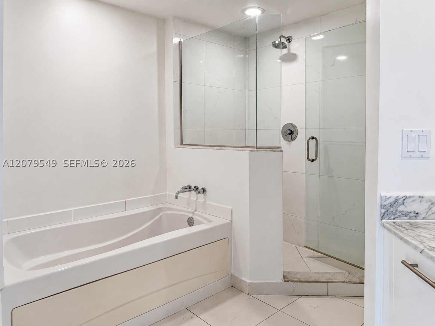 55 SE 6th St #1510, Miami FL 33131