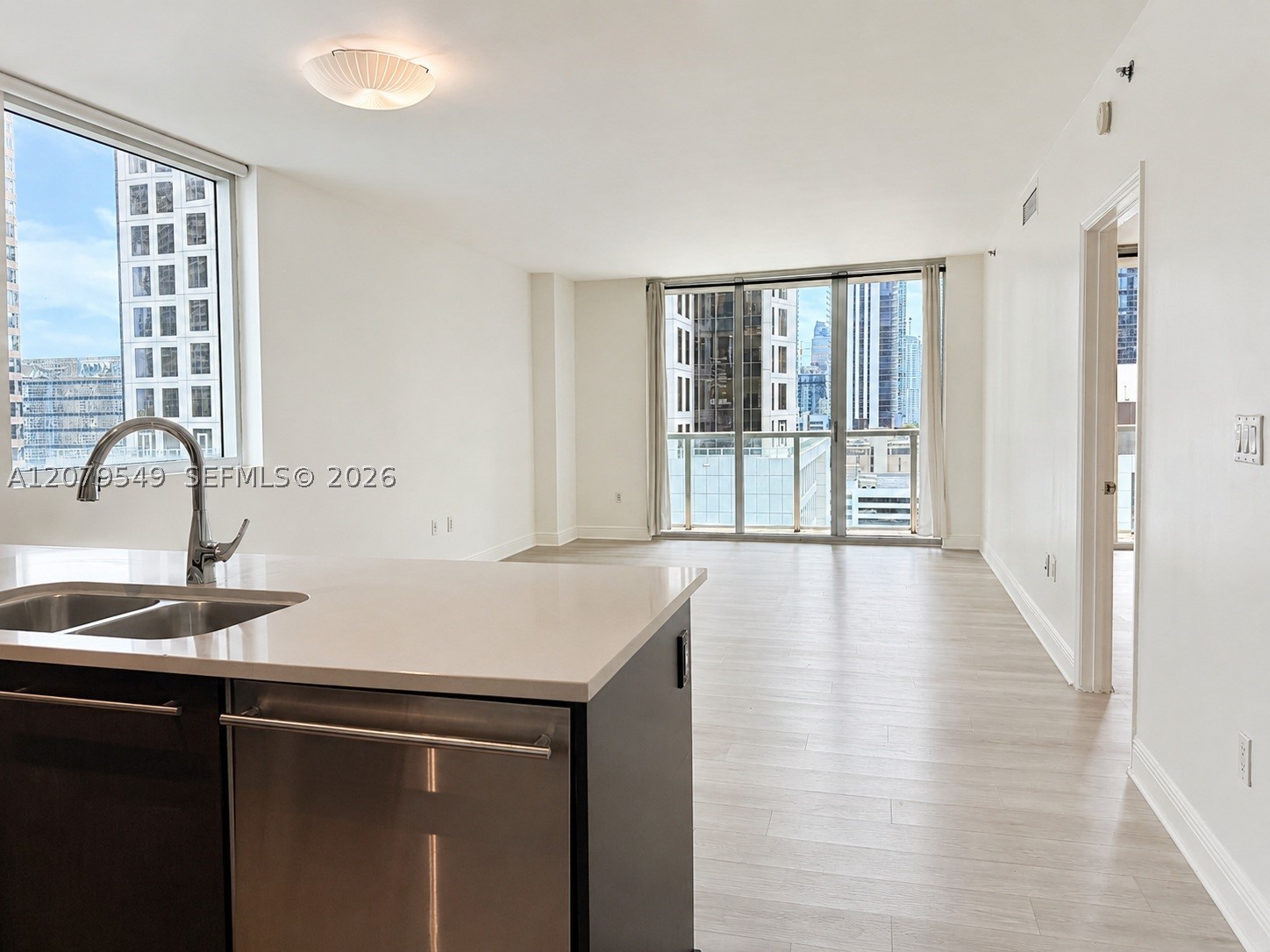 55 SE 6th St #1510, Miami FL 33131