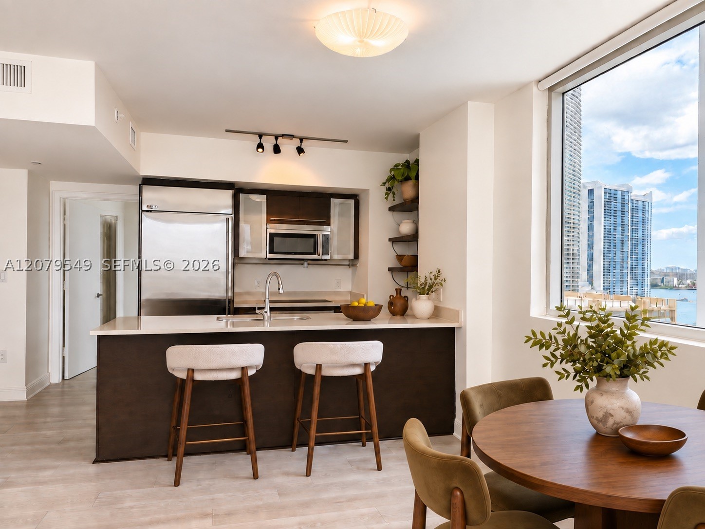 55 SE 6th St #1510, Miami FL 33131