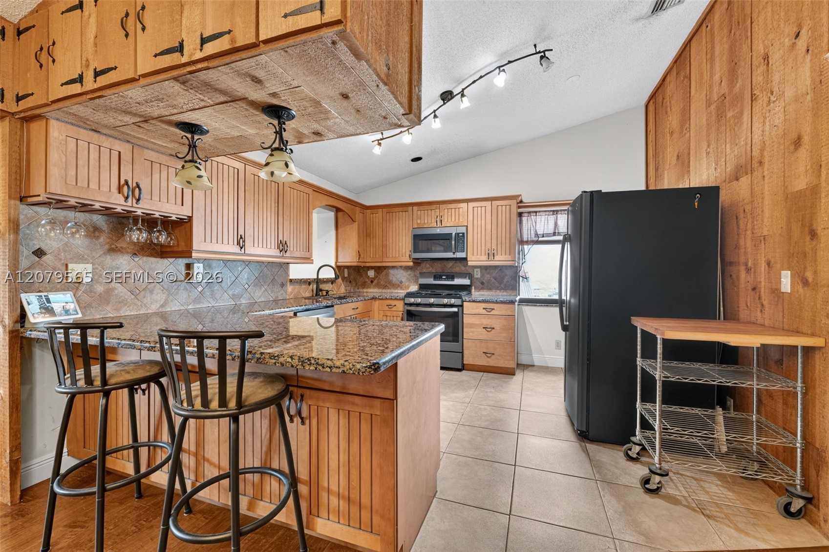 7508 SW 6th Ct, North Lauderdale FL 33068