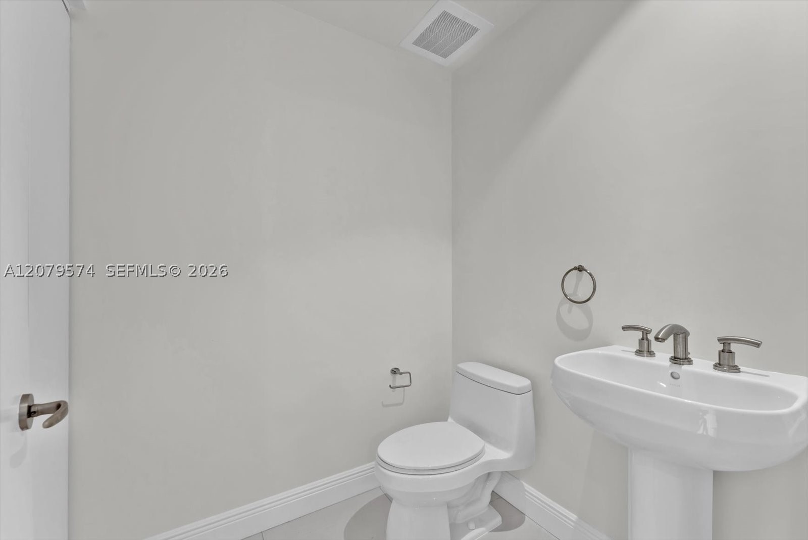 901 Brickell Key Blvd #609, Miami FL 33131