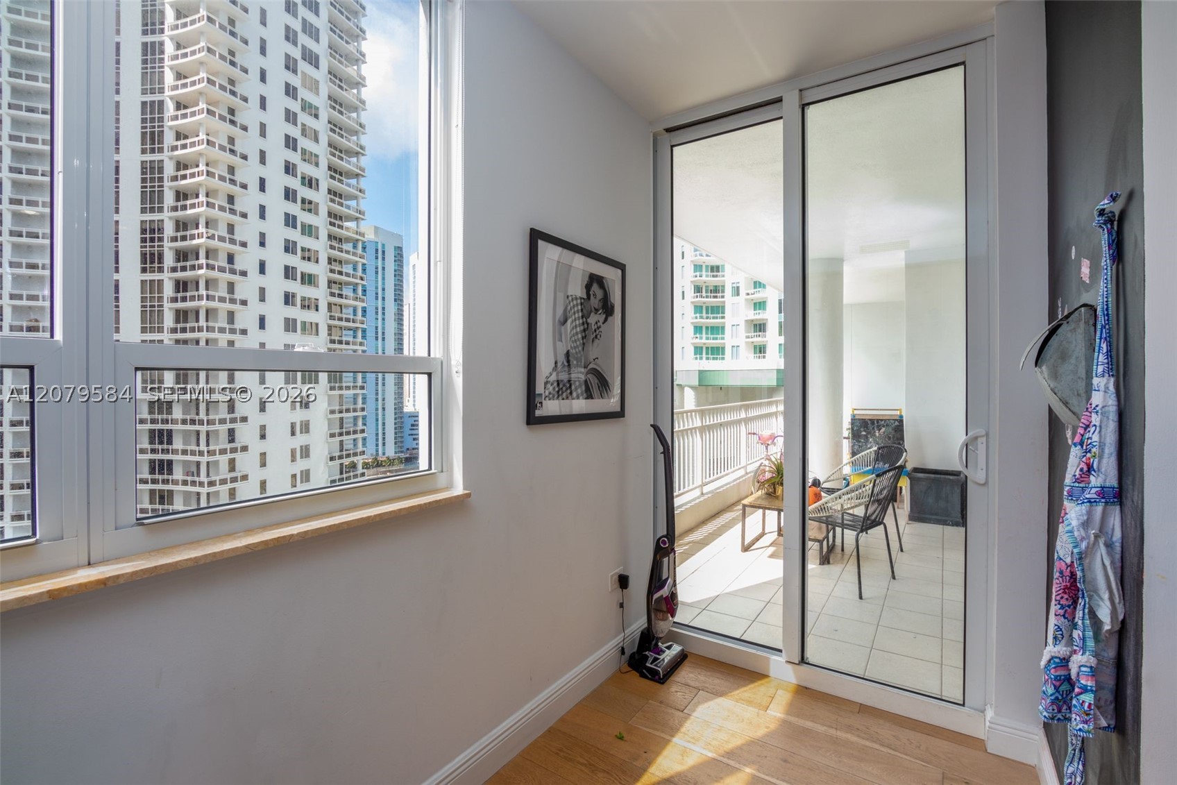 801 Brickell Key Blvd #2110, Miami FL 33131