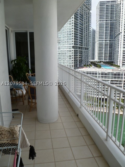 801 Brickell Key Blvd #2110, Miami FL 33131