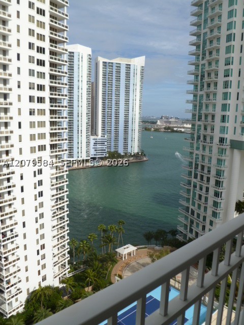 801 Brickell Key Blvd #2110, Miami FL 33131