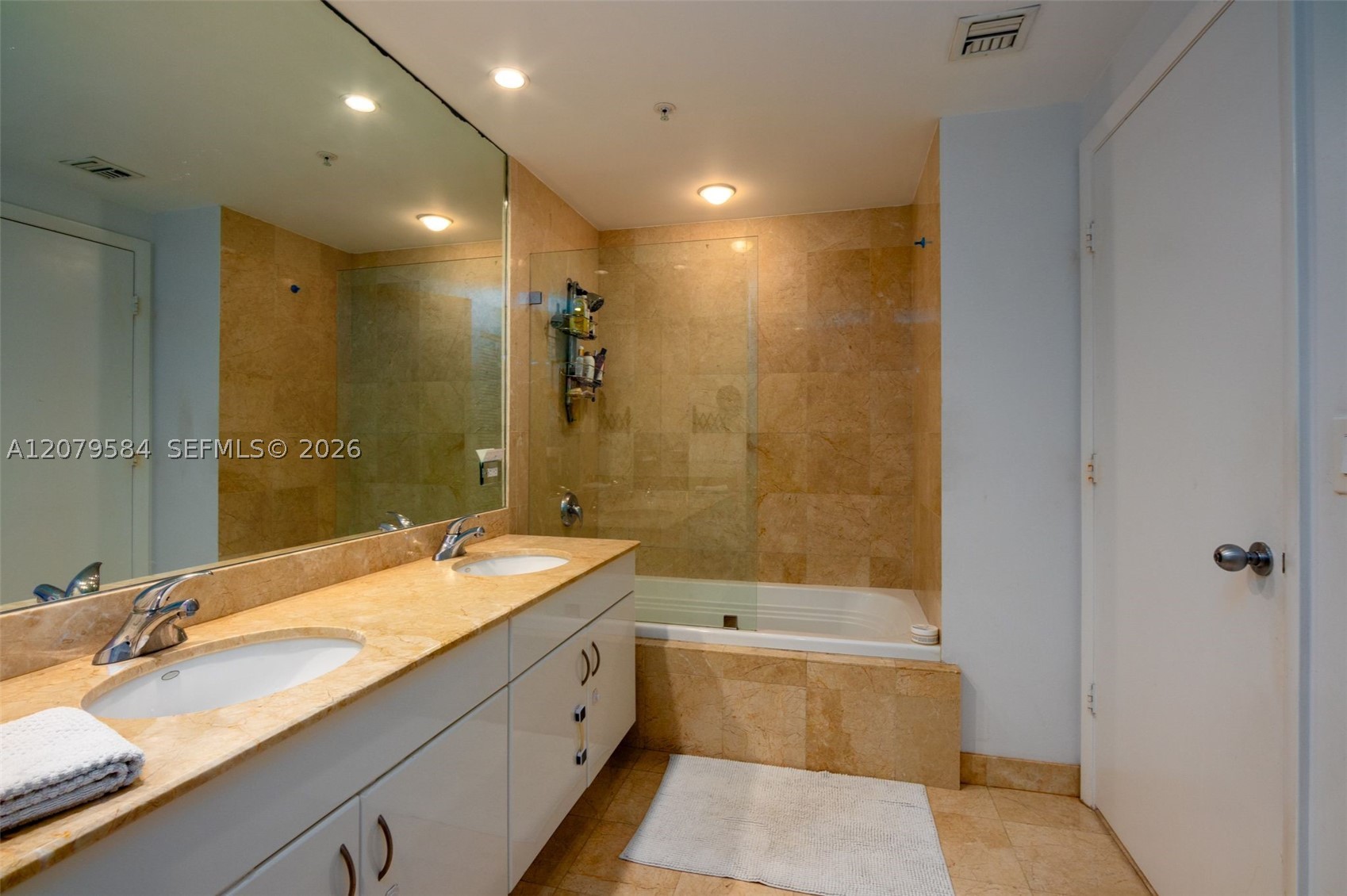 801 Brickell Key Blvd #2110, Miami FL 33131