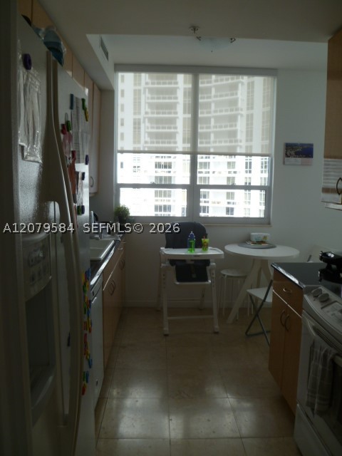 801 Brickell Key Blvd #2110, Miami FL 33131