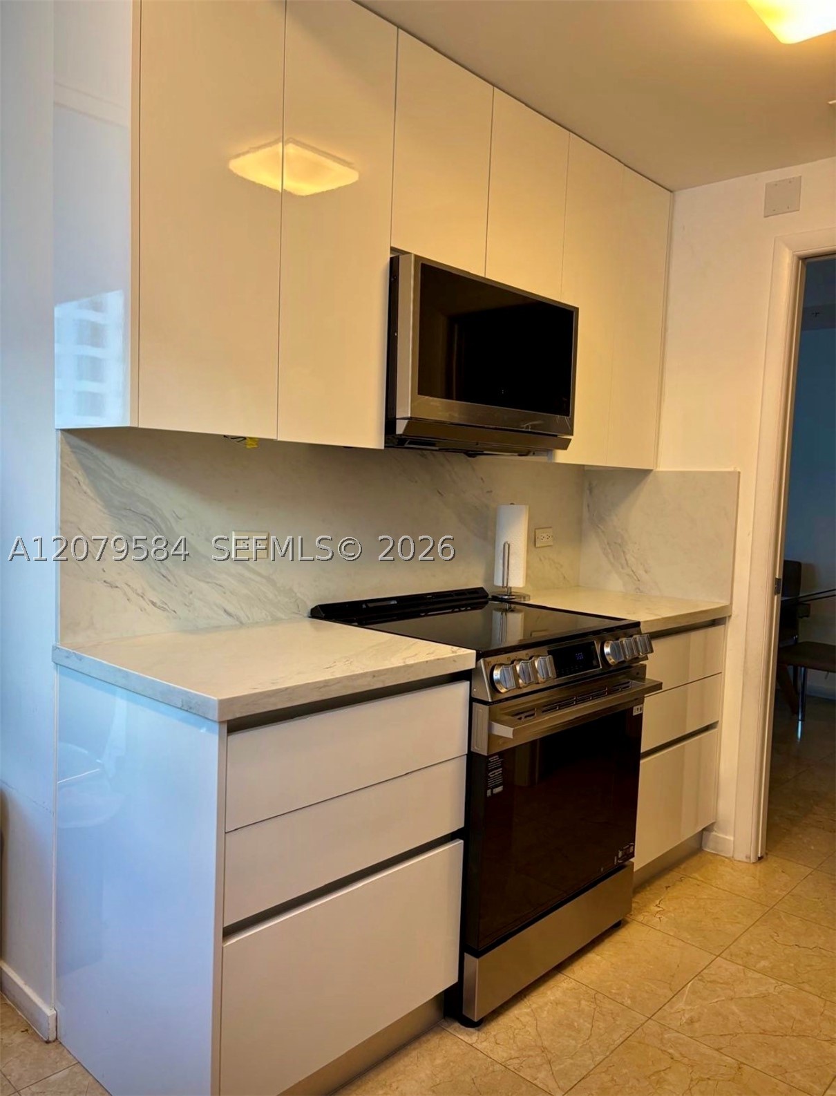 801 Brickell Key Blvd #2110, Miami FL 33131