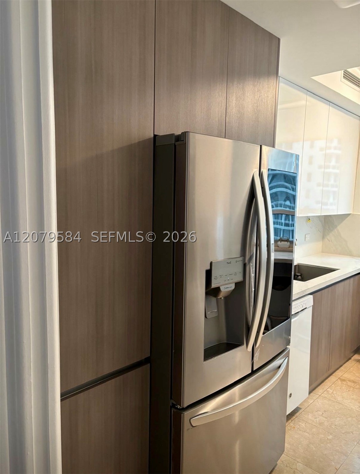 801 Brickell Key Blvd #2110, Miami FL 33131