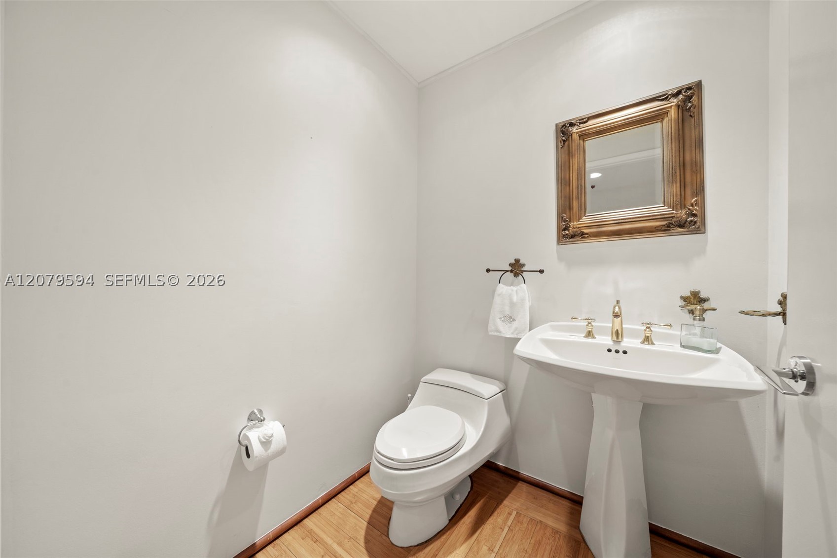 789 Crandon Blvd #1603, Key Biscayne FL 33149