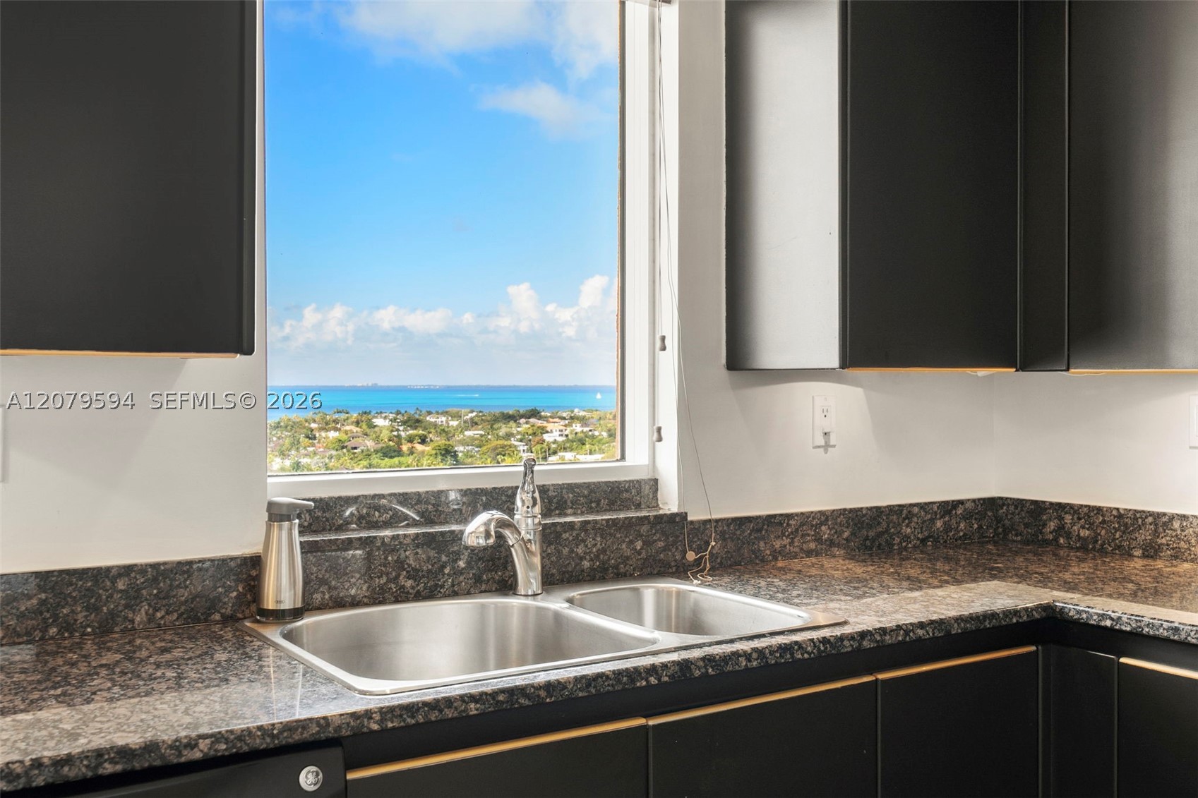 789 Crandon Blvd #1603, Key Biscayne FL 33149