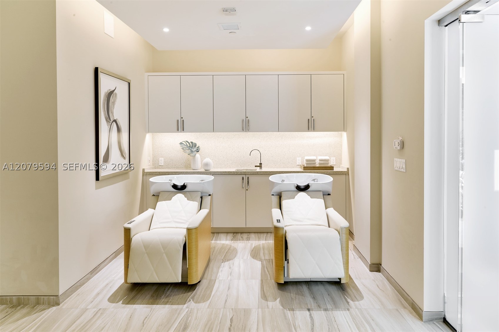 789 Crandon Blvd #1603, Key Biscayne FL 33149