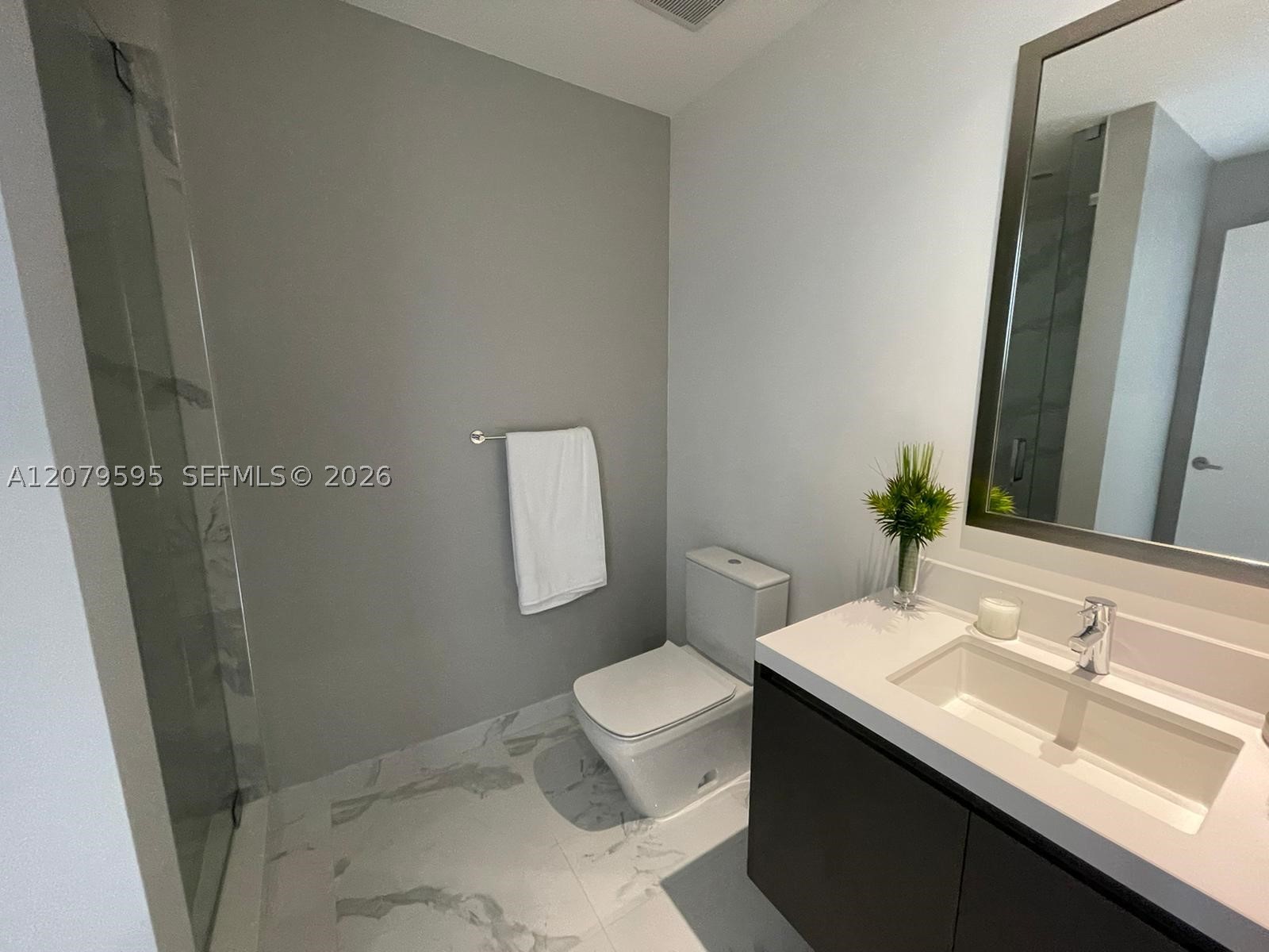 851 NE 1st Ave #1511, Miami FL 33132
