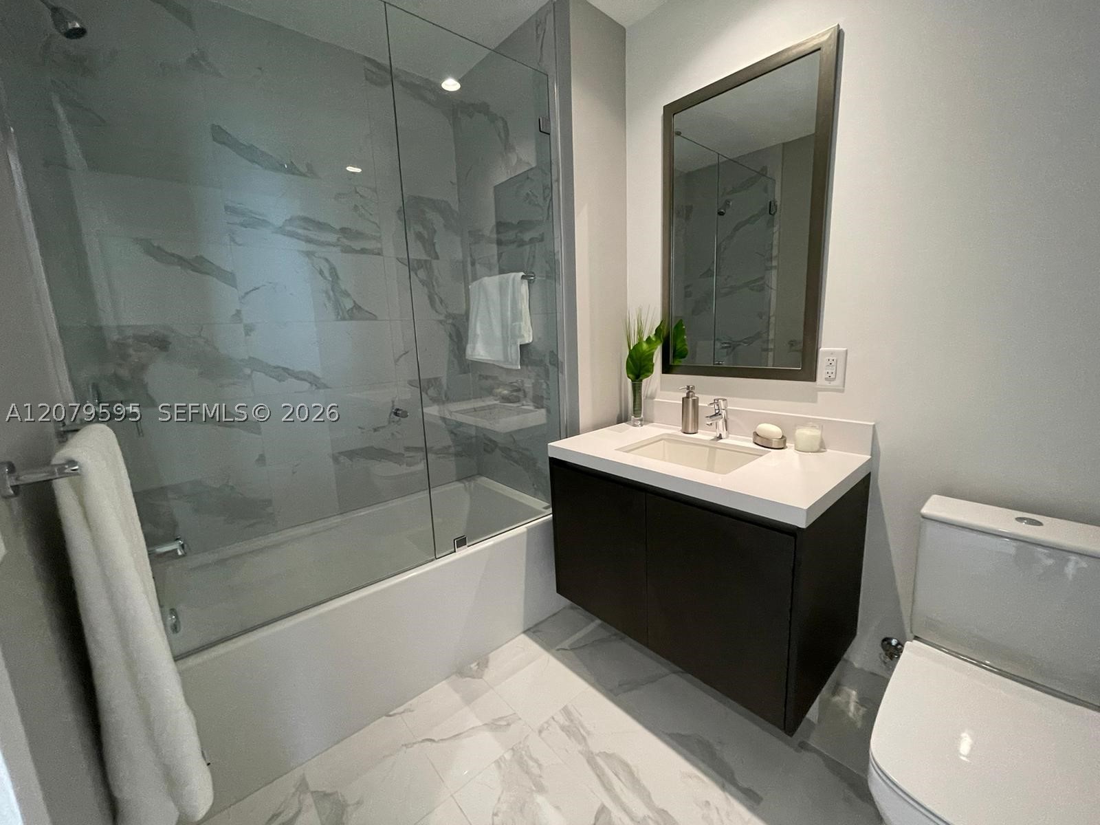 851 NE 1st Ave #1511, Miami FL 33132