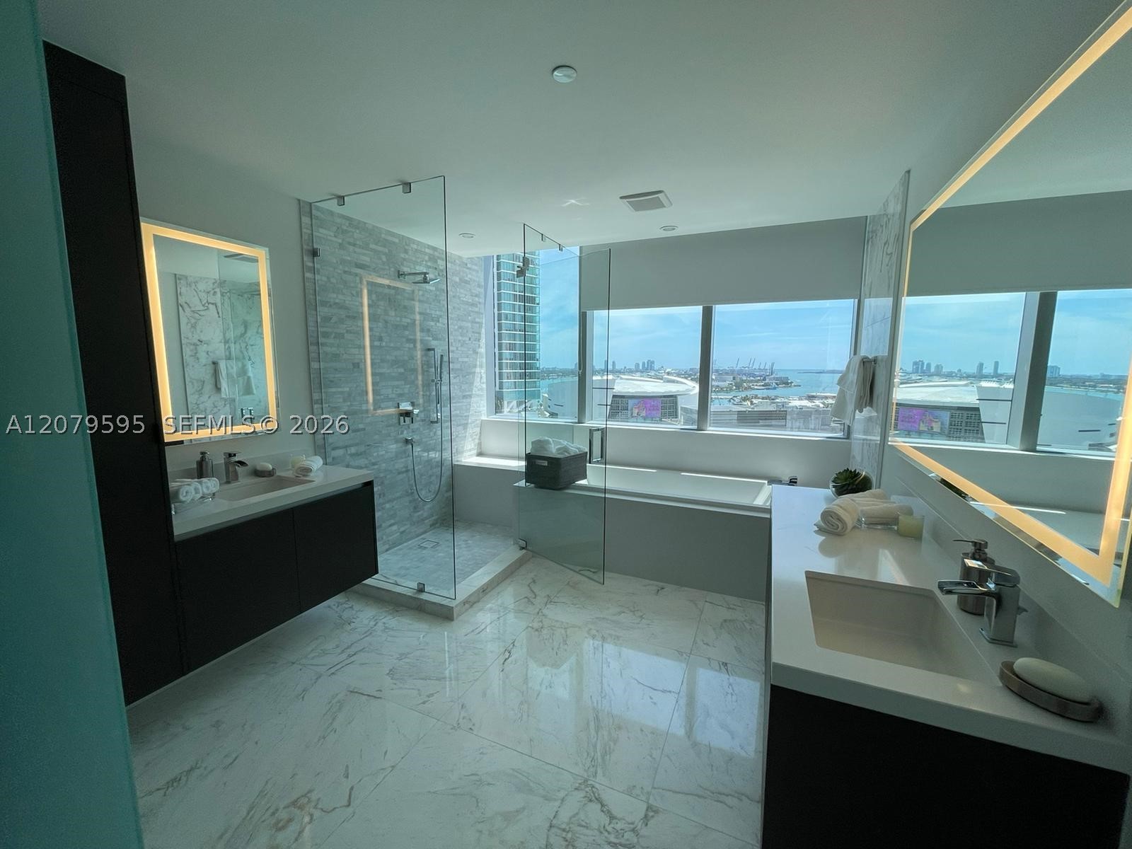 851 NE 1st Ave #1511, Miami FL 33132