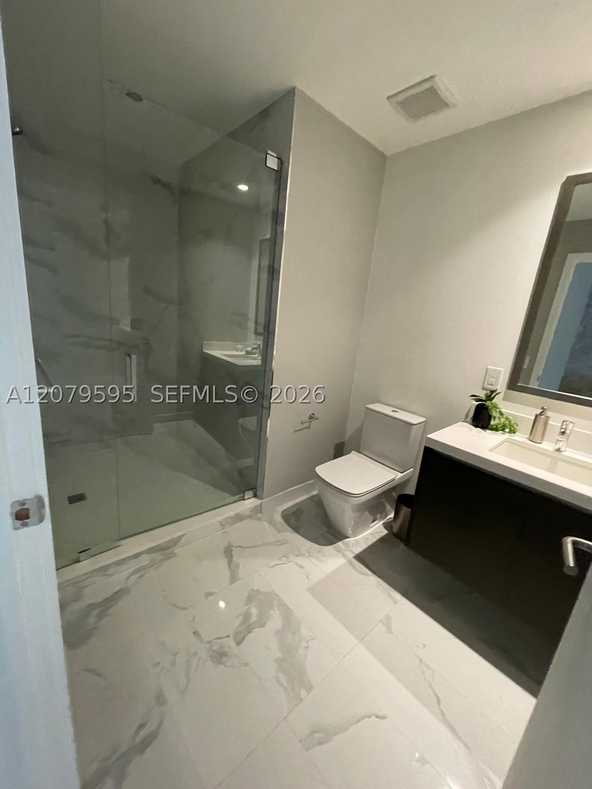 851 NE 1st Ave #1511, Miami FL 33132