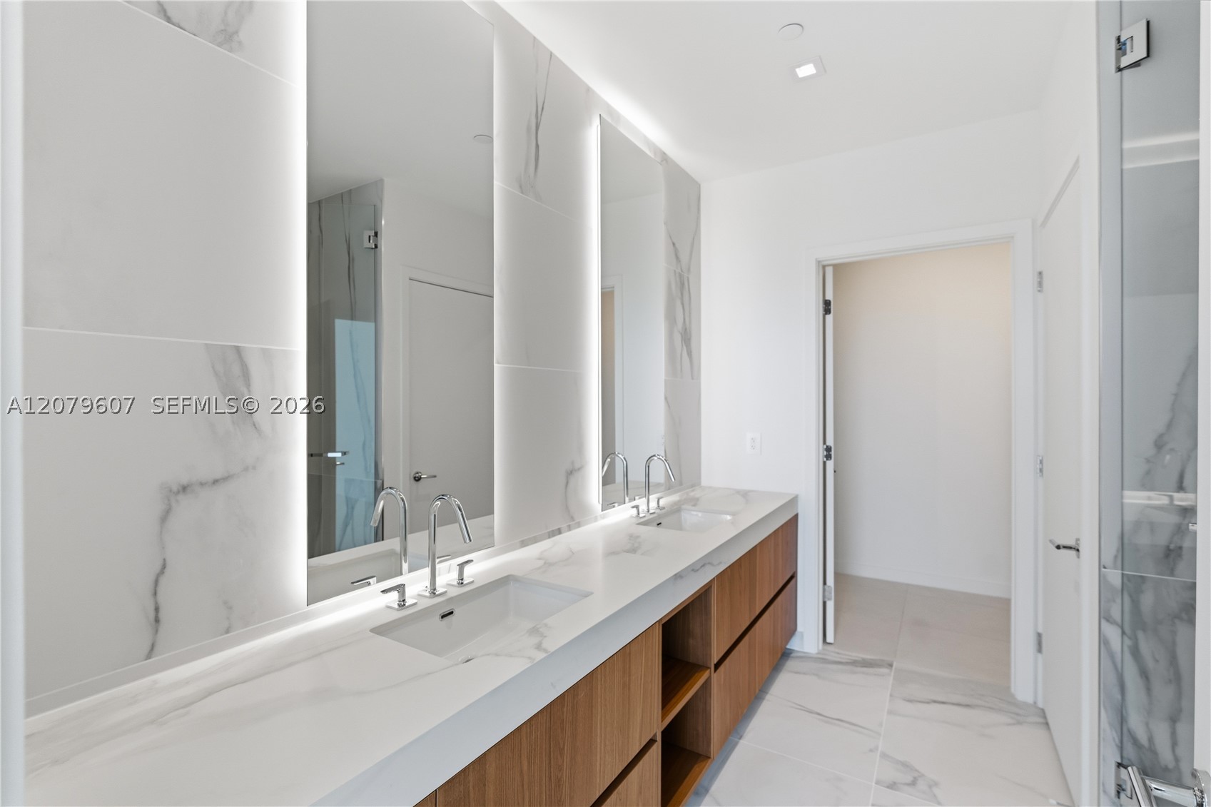 1400 Biscayne Blvd #804, Miami FL 33132