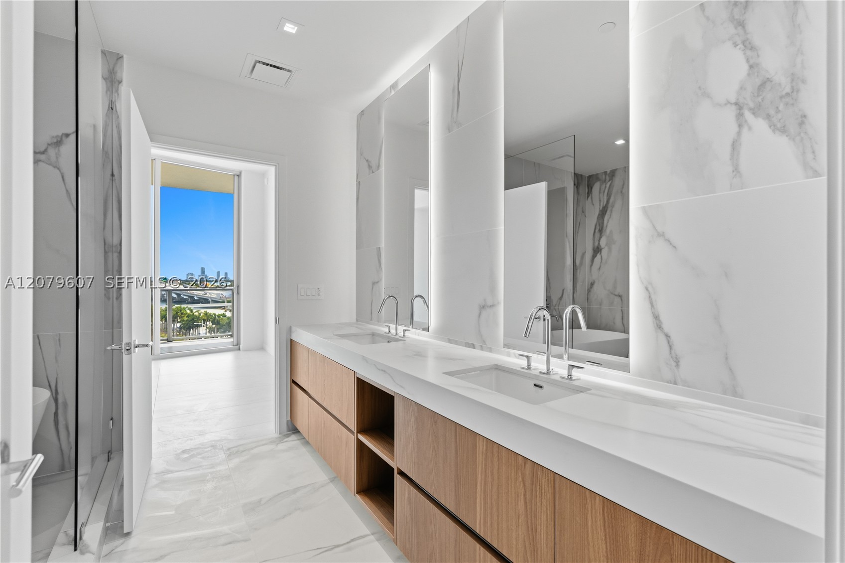 1400 Biscayne Blvd #804, Miami FL 33132