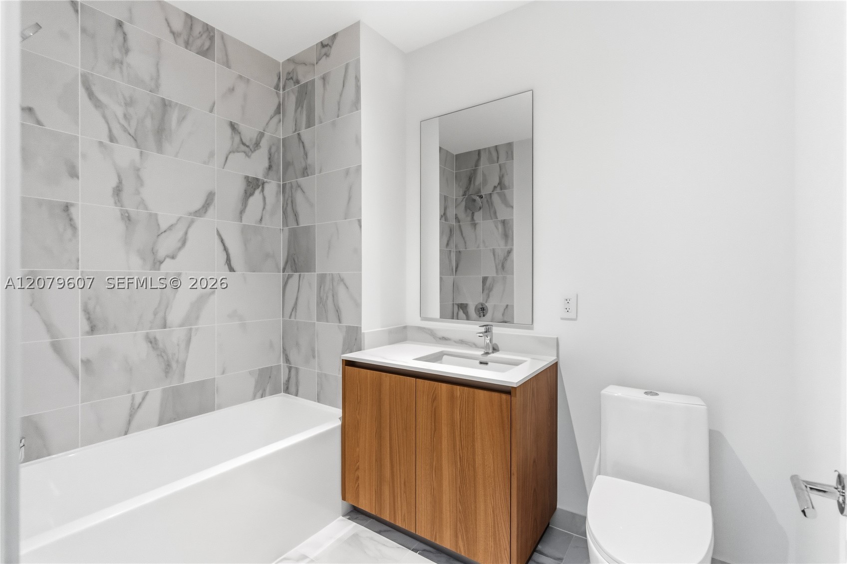 1400 Biscayne Blvd #804, Miami FL 33132