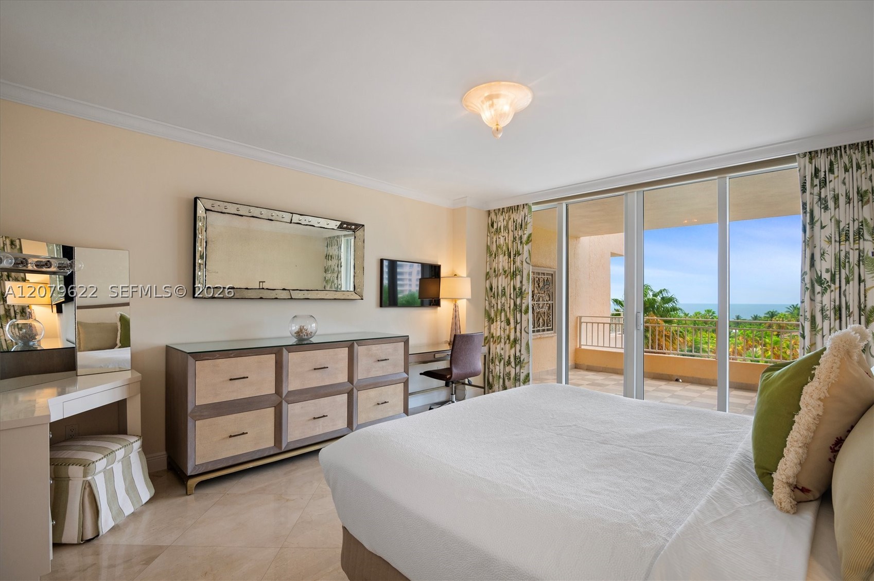 791 Crandon Blvd #704, Key Biscayne FL 33149