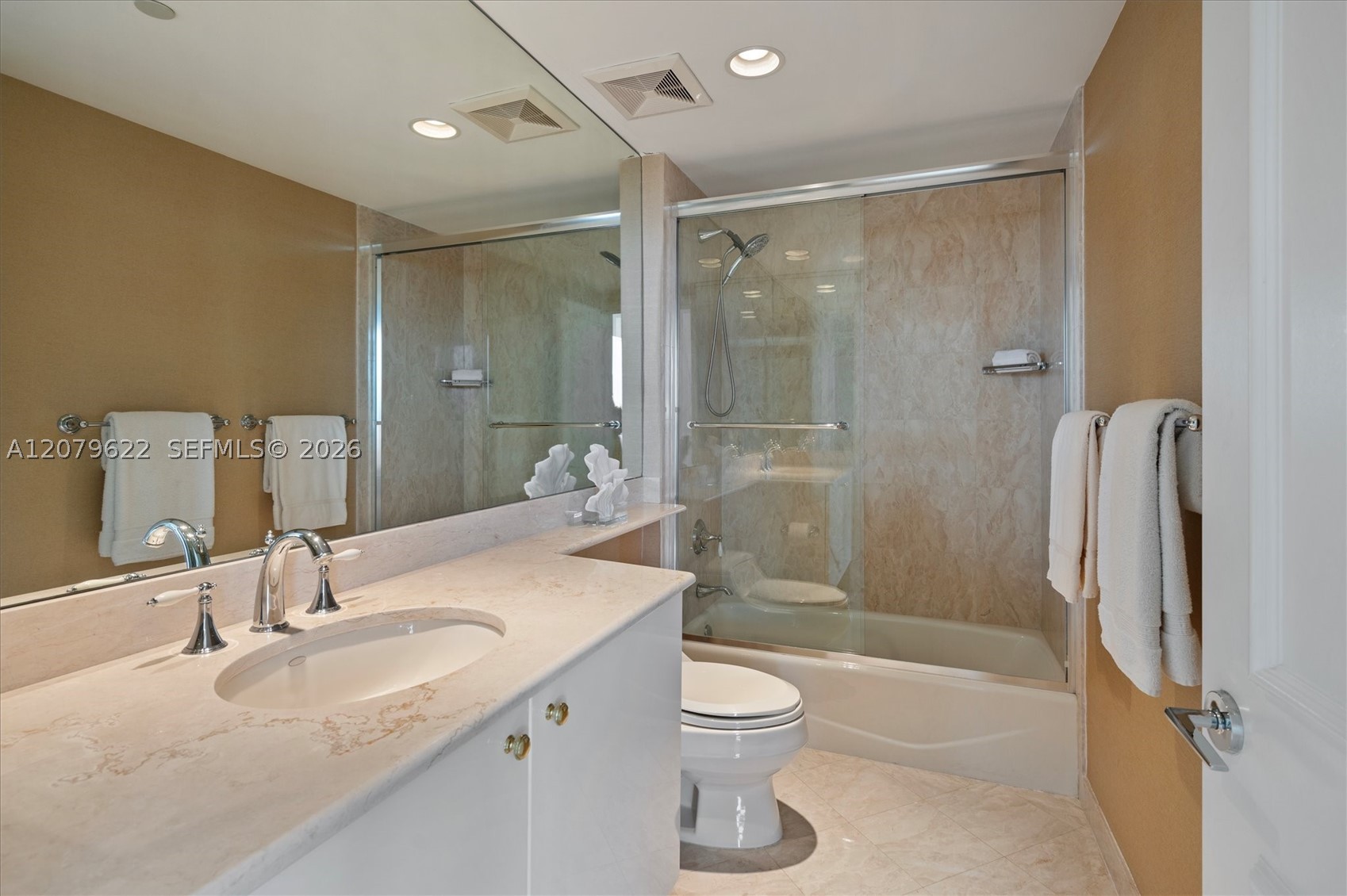 791 Crandon Blvd #704, Key Biscayne FL 33149