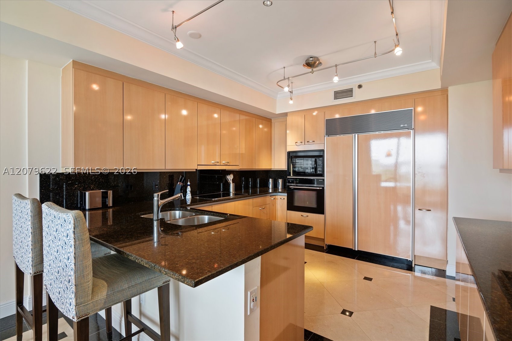 791 Crandon Blvd #704, Key Biscayne FL 33149